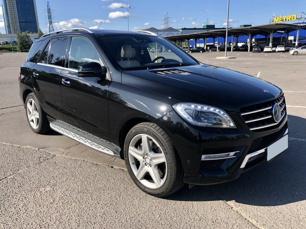 Мл black. Mercedes m-class w166. Мерседес ml 400 черный. Mercedes ml 400 w166. Mercedes w166 Black.